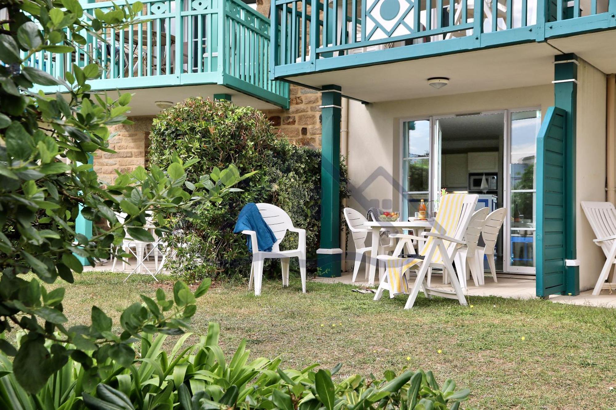 Localise - A06 - Entierement De Plain-Pied Avec Petite Vue Mer - Donnant Sur La Piscine Et Le Jardin - Wifi Inclus - Draps Inclus - Guilvinec Buitenkant foto