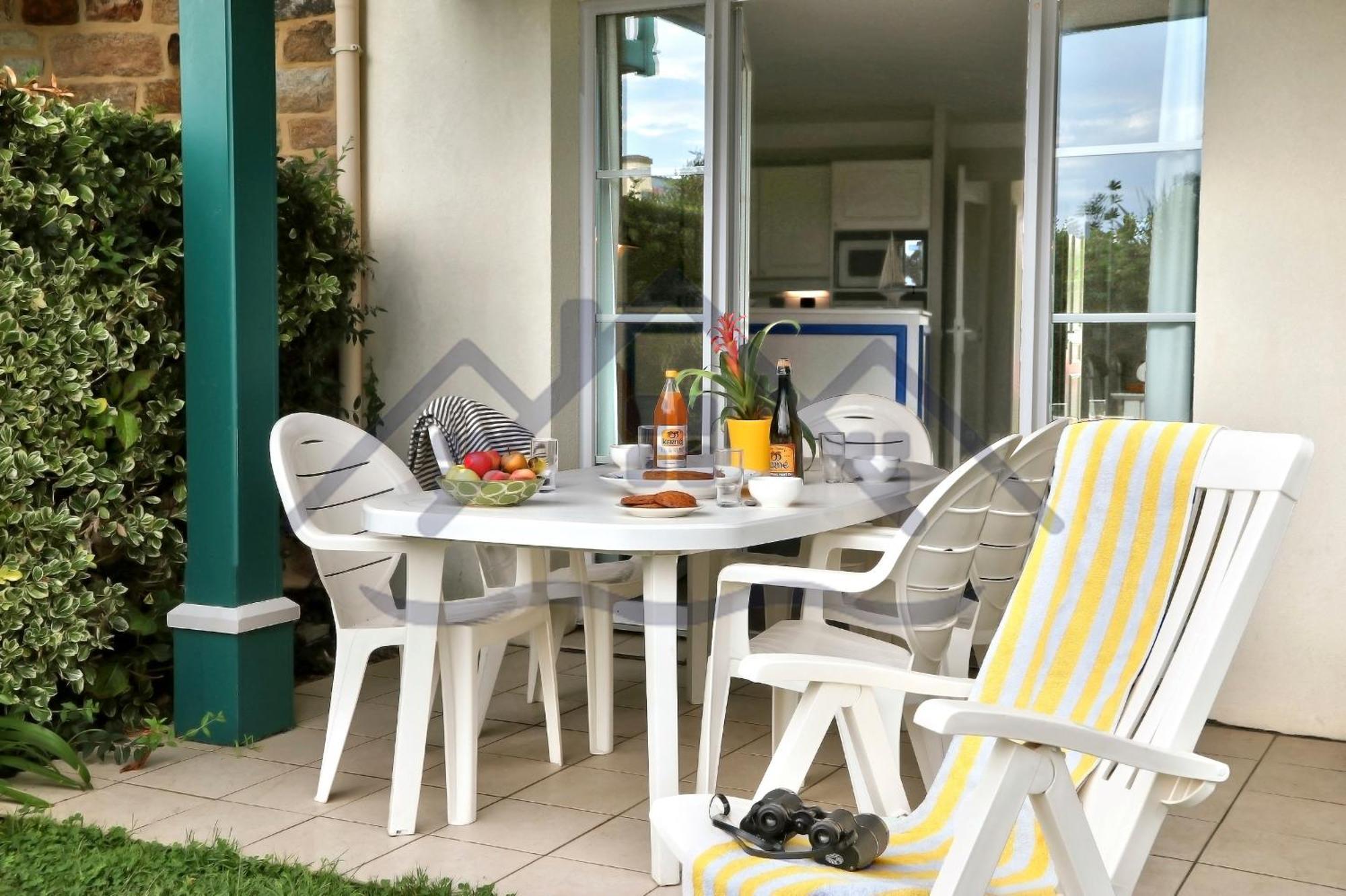 Localise - A06 - Entierement De Plain-Pied Avec Petite Vue Mer - Donnant Sur La Piscine Et Le Jardin - Wifi Inclus - Draps Inclus - Guilvinec Buitenkant foto